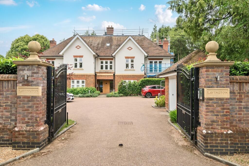 2 bed 1st Floor Flat for rent in Walton on the Hill. From Hamptons - New Homes - Surrey New Homes 2 bed 1st Floor Flat for rent in Walton on the Hill. From Hamptons - New Homes - Surrey New Homes