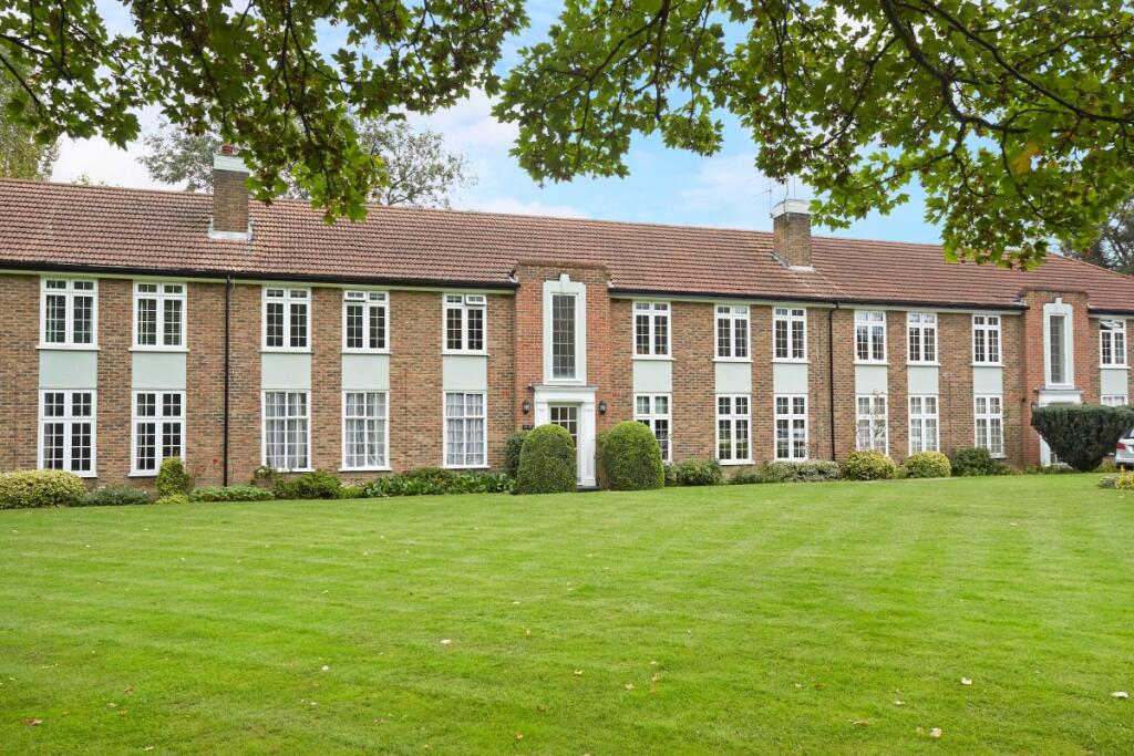 2 bed Apartment for rent in Thames Ditton. From Hamptons - New Homes - Surrey New Homes
