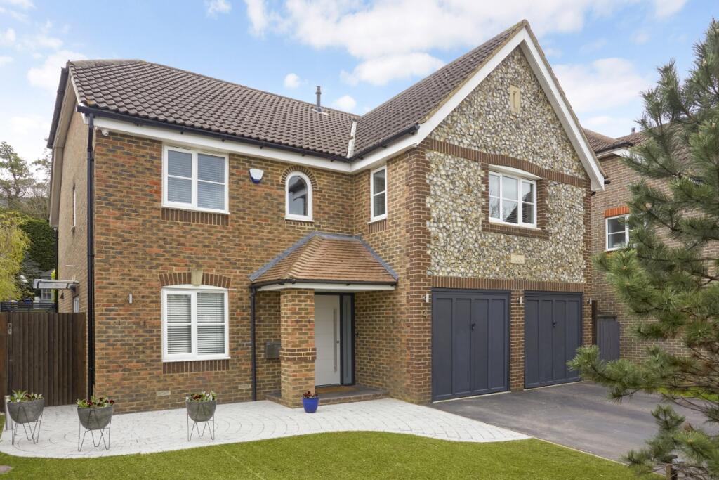 5 bed Detached for rent in Epsom. From Hamptons - New Homes - Surrey New Homes 5 bed Detached for rent in Epsom. From Hamptons - New Homes - Surrey New Homes