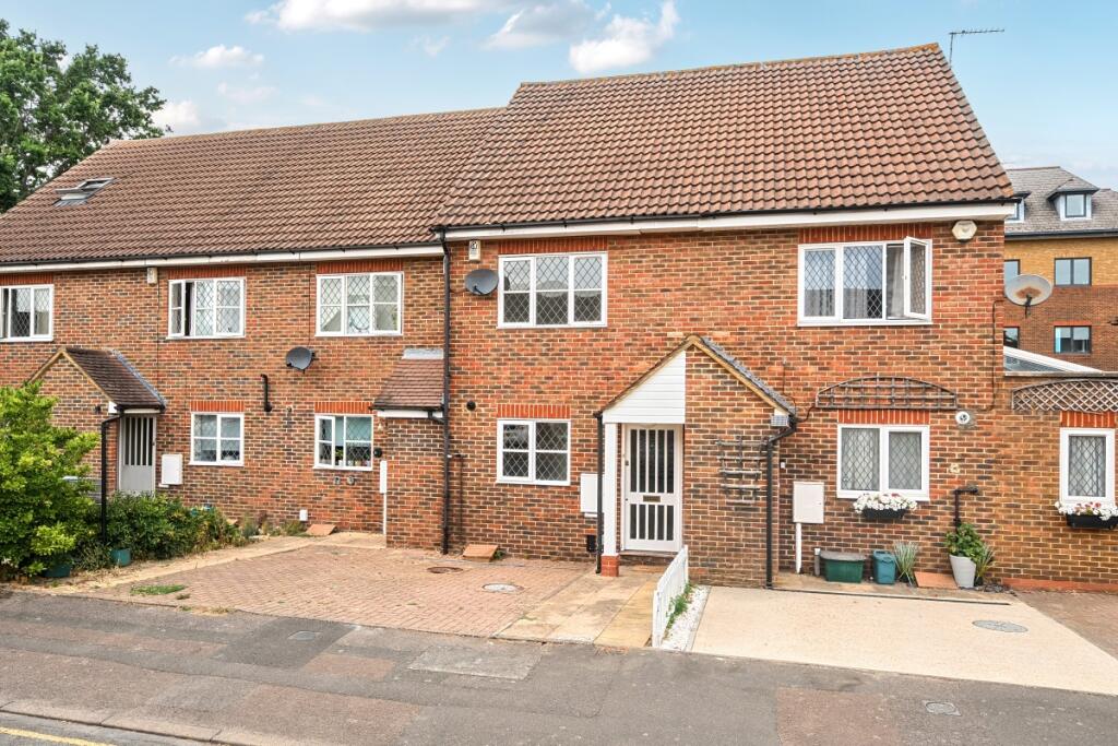 3 bed Mid Terraced House for rent in Epsom. From Hamptons - New Homes - Surrey New Homes