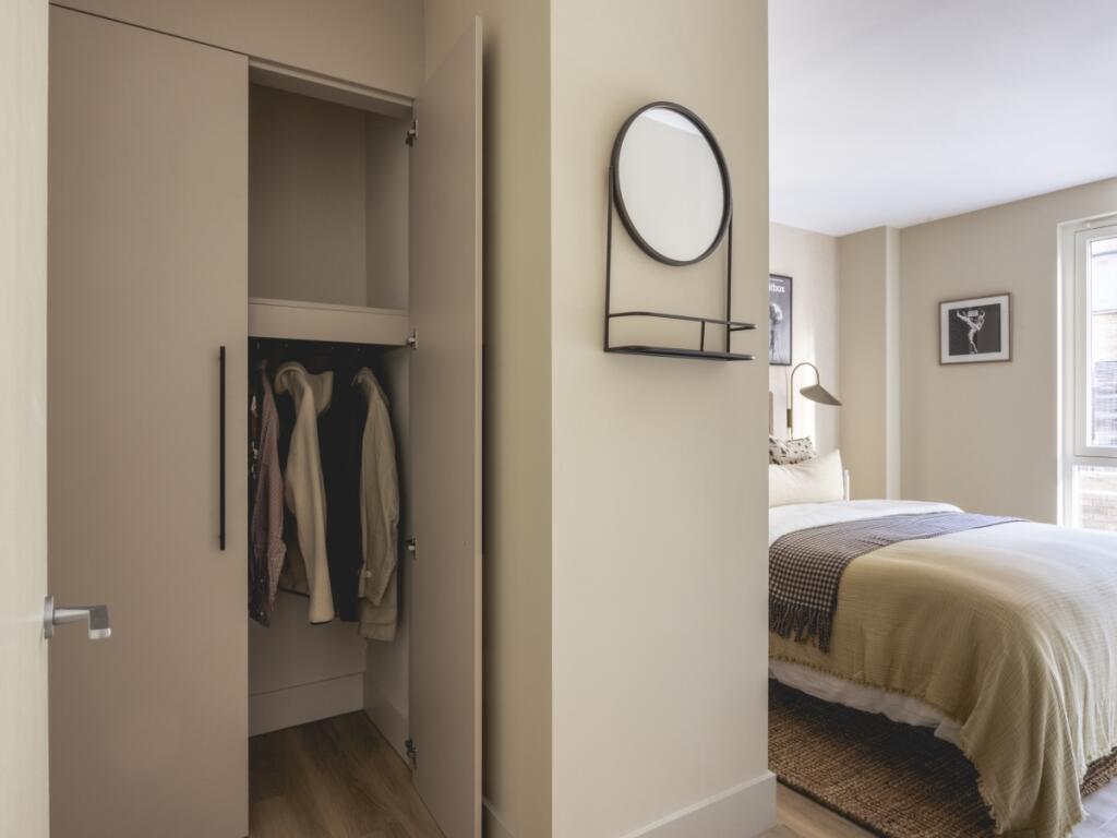 3 bed Apartment for rent in Staines-upon-Thames. From Hamptons - New Homes - Surrey New Homes 3 bed Apartment for rent in Staines-upon-Thames. From Hamptons - New Homes - Surrey New Homes