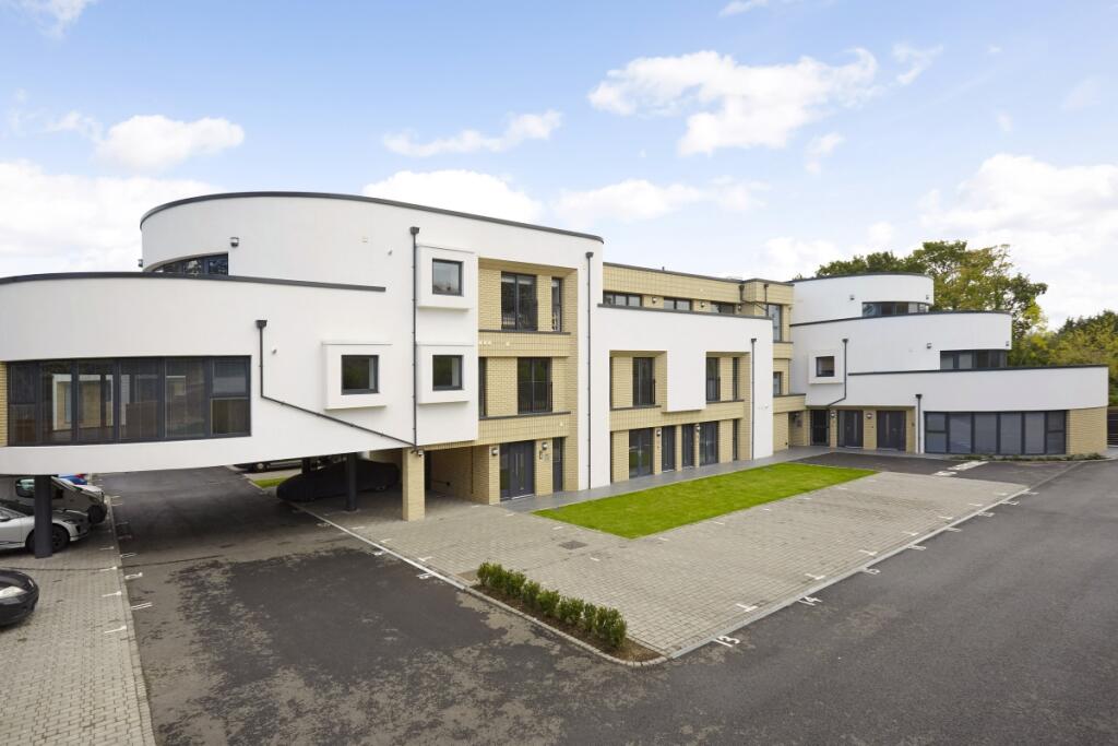 2 bed 1st Floor Flat for rent in Epsom. From Hamptons - New Homes - Surrey New Homes