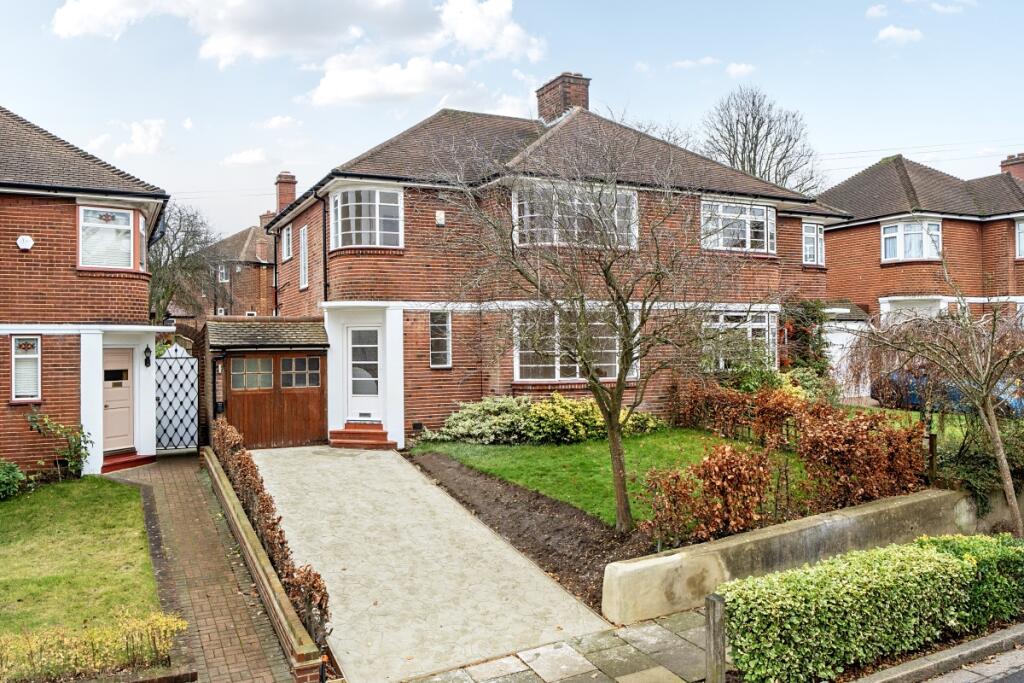 3 bed Semi Detached for rent in Woolwich. From Hamptons - Greenwich