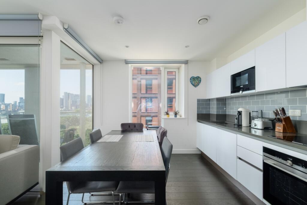 2 bed 1st Floor Flat for rent in Greenwich. From Hamptons - Greenwich