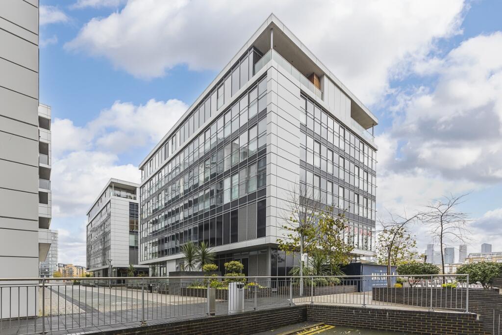 1 bed 1st Floor Flat for rent in Greenwich. From Hamptons - Greenwich