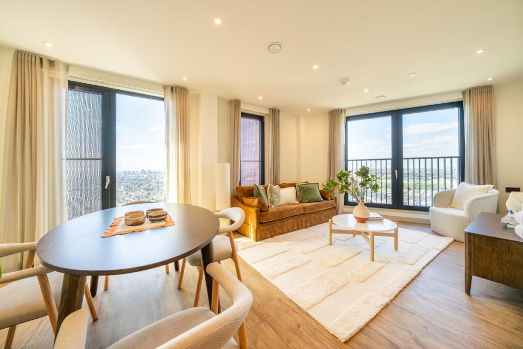 2 bed Apartment for rent in . From Hamptons - Greenwich 2 bed Apartment for rent in . From Hamptons - Greenwich