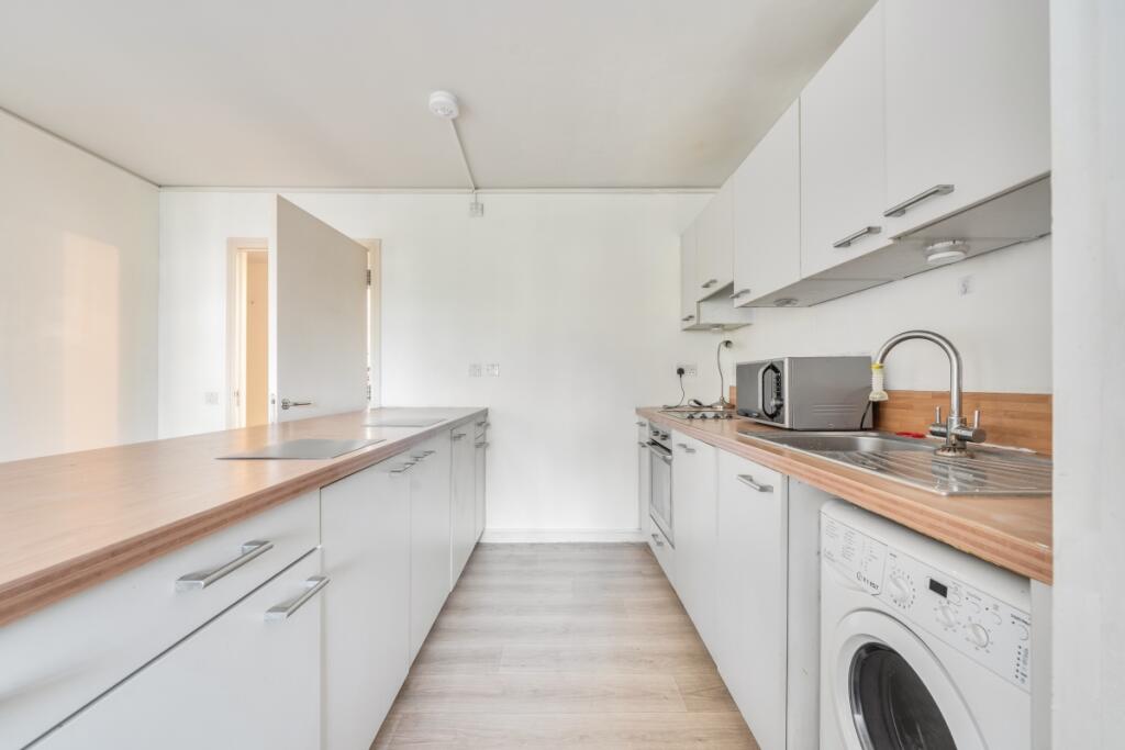 2 bed 1st Floor Flat for rent in Greenwich. From Hamptons - Greenwich 2 bed 1st Floor Flat for rent in Greenwich. From Hamptons - Greenwich
