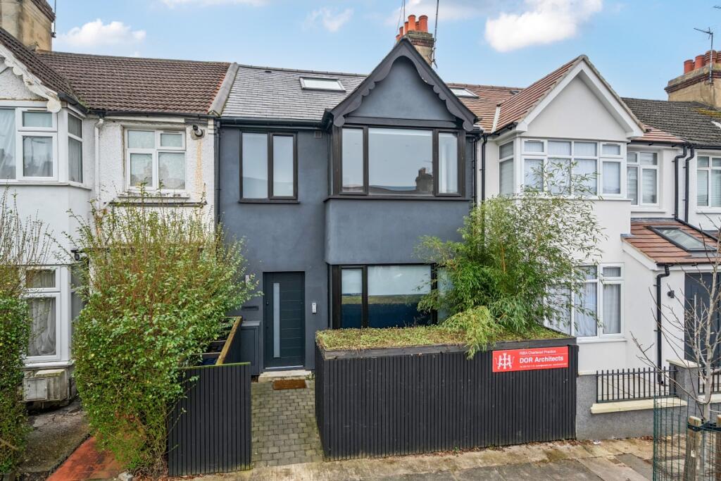 2 bed 1st Floor Flat for rent in Hendon. From Hamptons - Hampstead