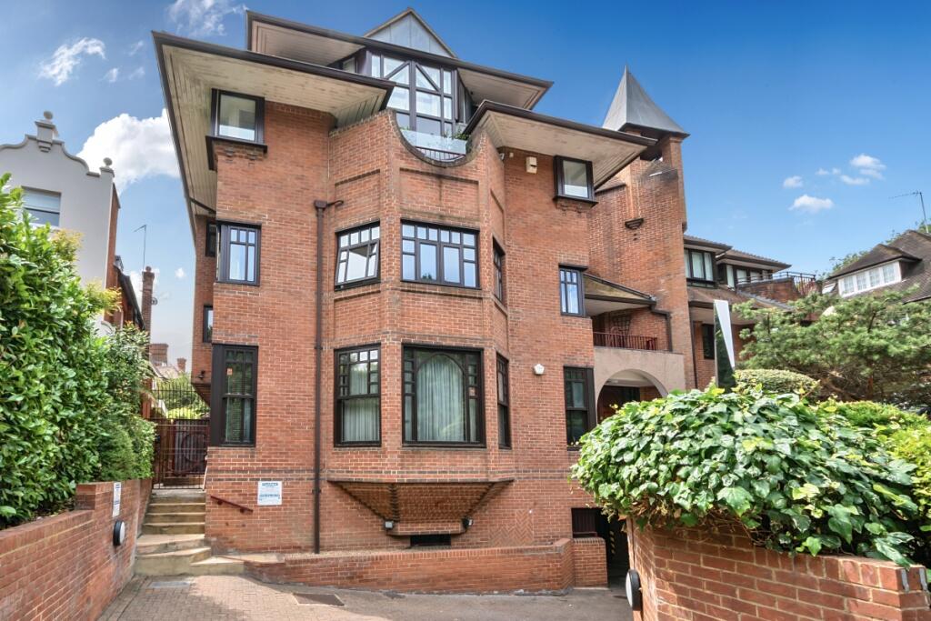 4 bed 1st Floor Flat for rent in Hampstead. From Hamptons - Hampstead