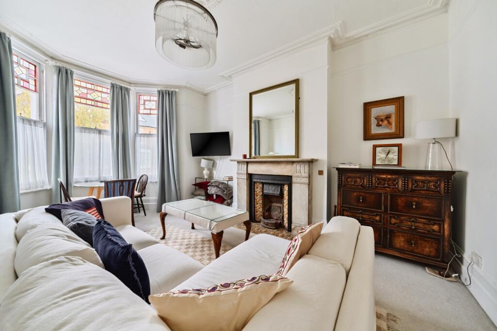 1 bed 1st Floor Flat for rent in Hampstead. From Hamptons - Hampstead
