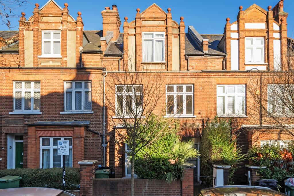 3 bed 1st Floor Flat for rent in Hampstead. From Hamptons - Hampstead