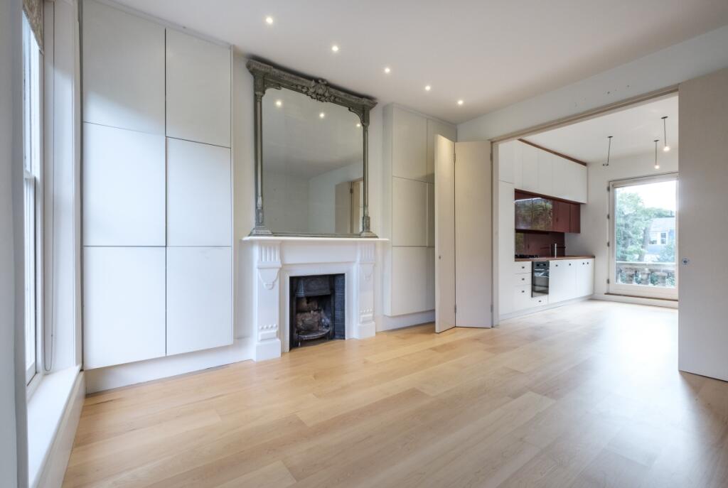 3 bed Duplex for rent in Hampstead. From Hamptons - Hampstead