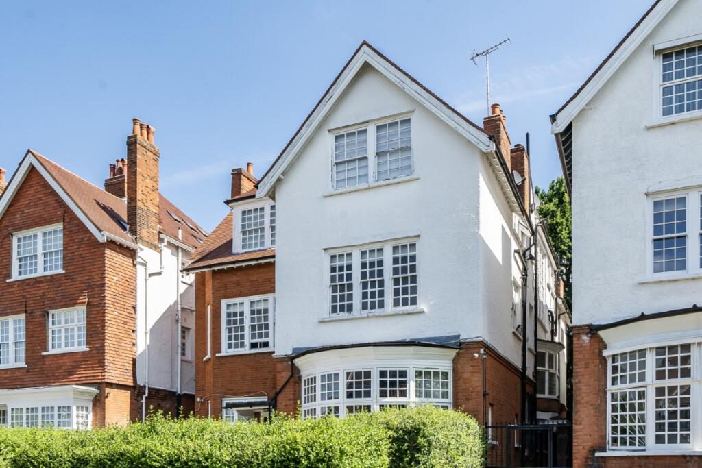 3 bed 1st Floor Flat for rent in Hampstead. From Hamptons - Hampstead 3 bed 1st Floor Flat for rent in Hampstead. From Hamptons - Hampstead