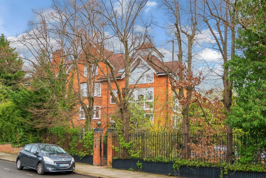 2 bed 1st Floor Flat for rent in Hampstead. From Hamptons - Hampstead
