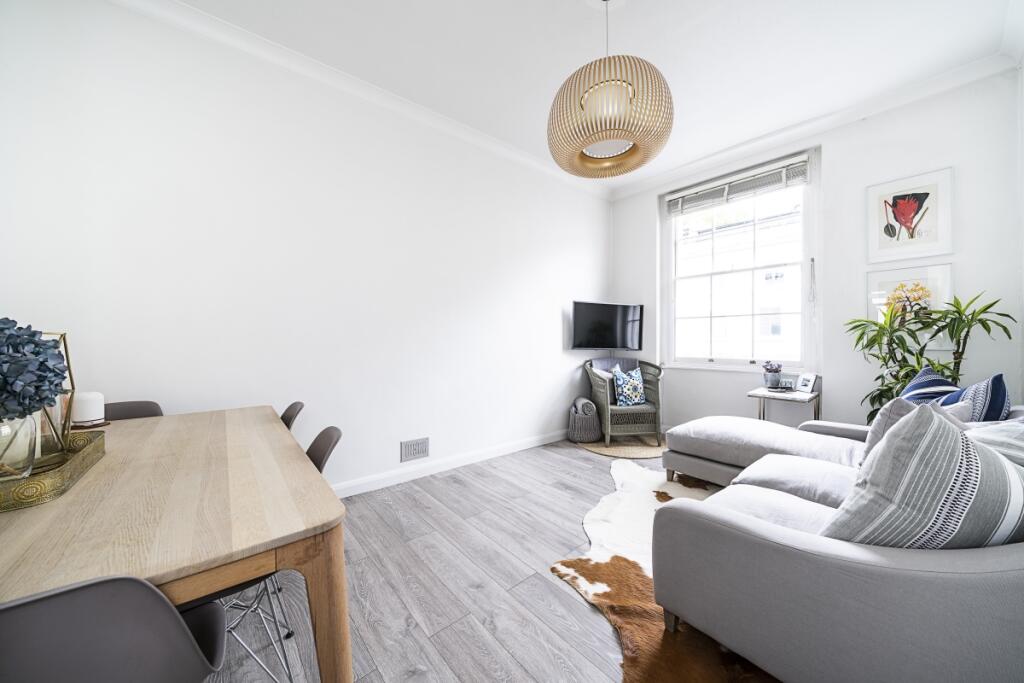 1 bed 1st Floor Flat for rent in Paddington. From Hamptons International Sales - Hyde Park