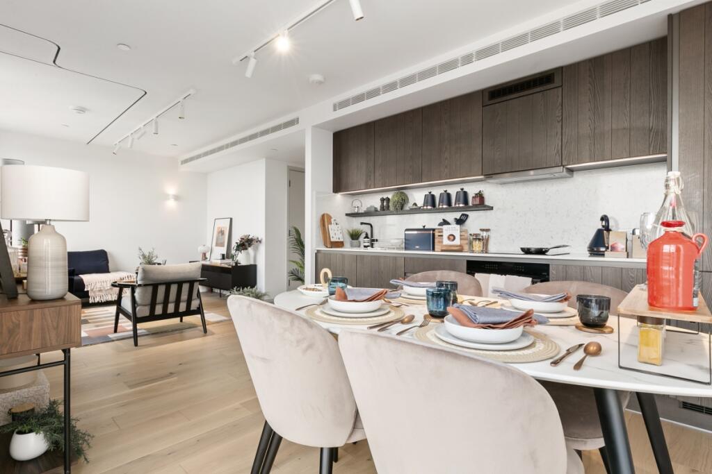 3 bed Apartment for rent in . From Hamptons International Sales - Hyde Park 3 bed Apartment for rent in . From Hamptons International Sales - Hyde Park