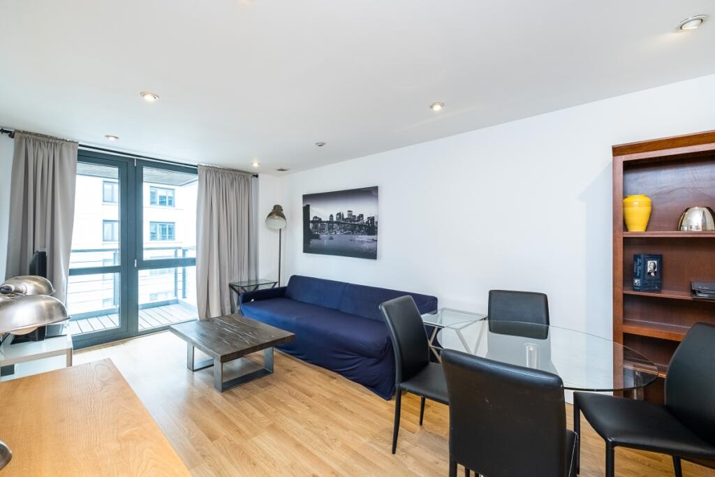 3 bed Apartment for rent in Paddington. From Hamptons International Sales - Hyde Park