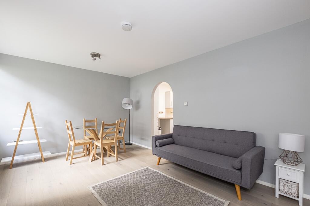 2 bed Apartment for rent in Paddington. From Hamptons International Sales - Hyde Park