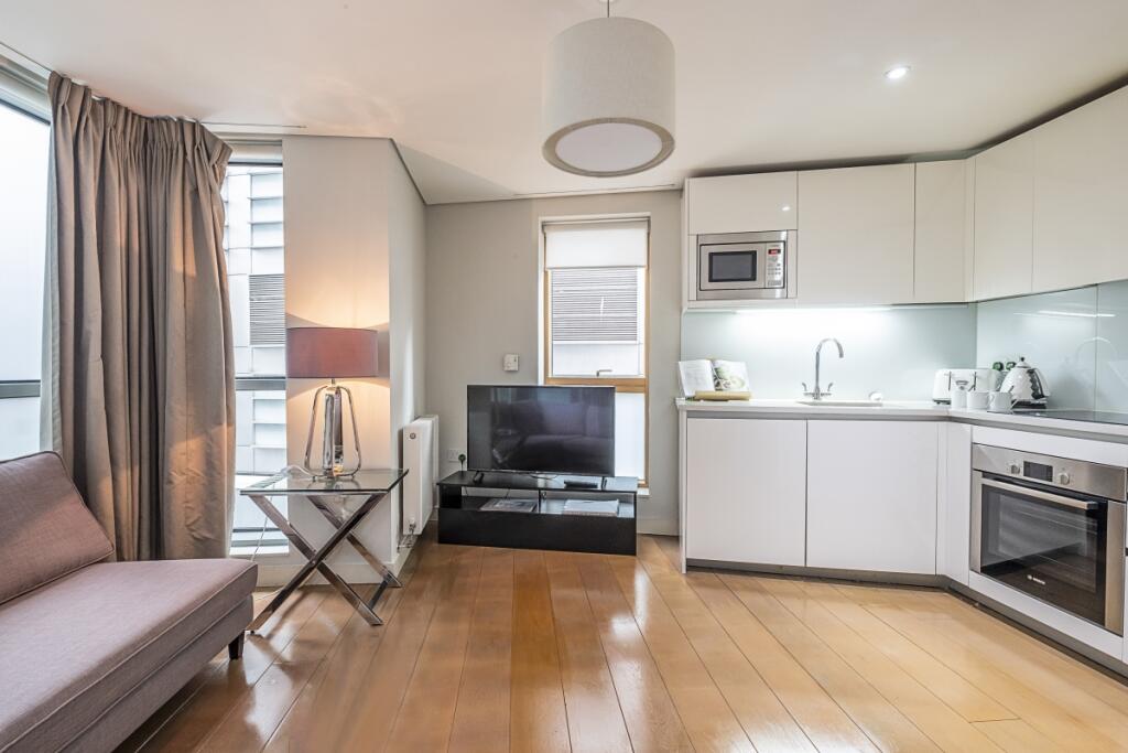 3 bed Apartment for rent in Paddington. From Hamptons International Sales - Hyde Park