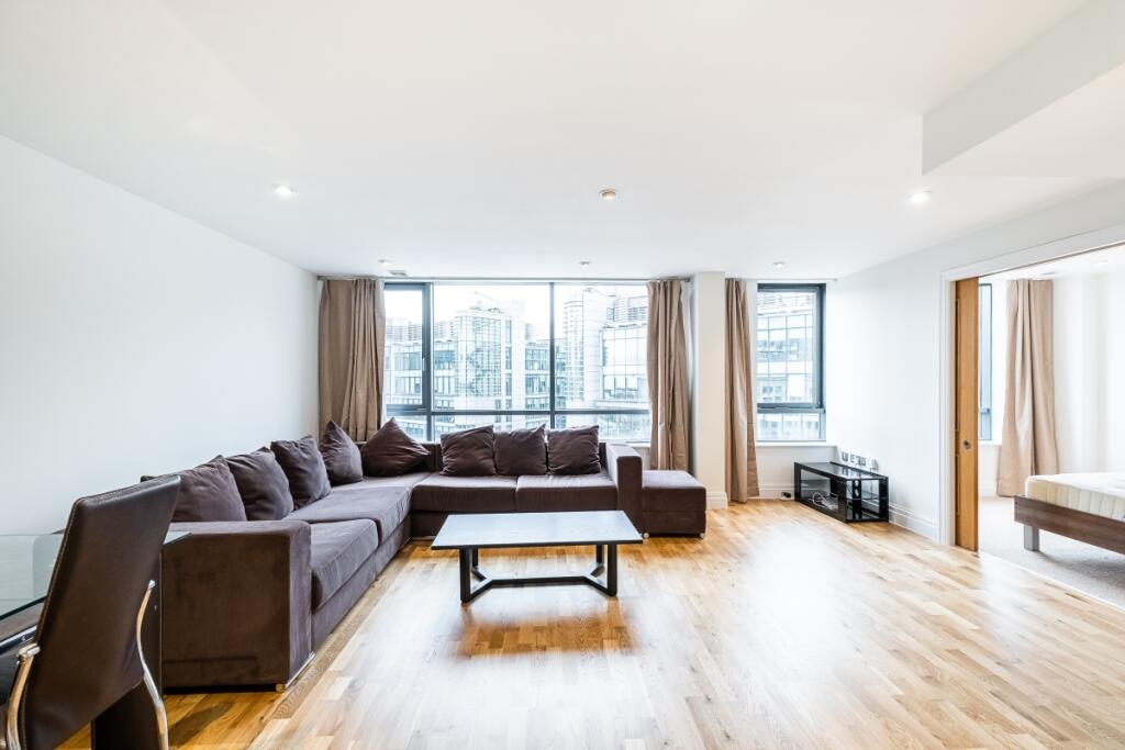 2 bed Apartment for rent in Paddington. From Hamptons International Sales - Hyde Park