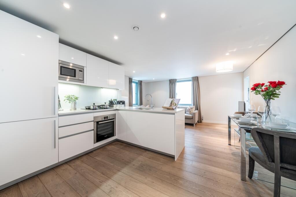 3 bed Apartment for rent in Paddington. From Hamptons International Sales - Hyde Park 3 bed Apartment for rent in Paddington. From Hamptons International Sales - Hyde Park