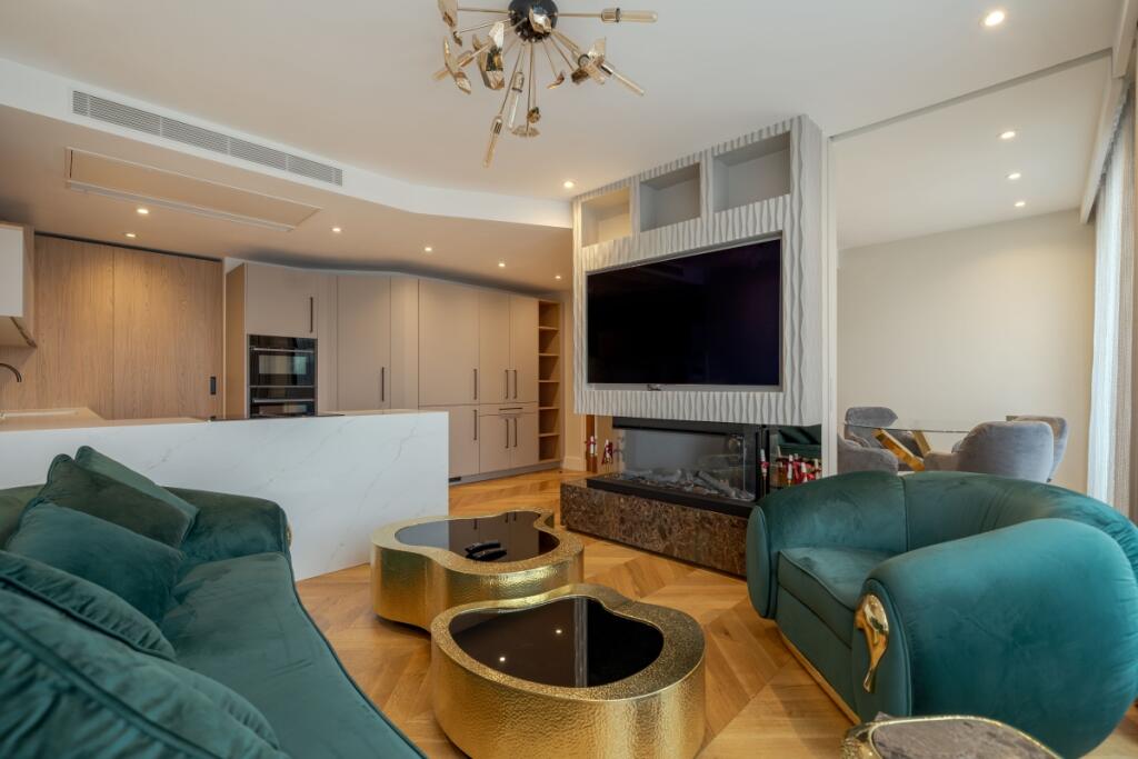3 bed Apartment for rent in Paddington. From Hamptons International Sales - Hyde Park