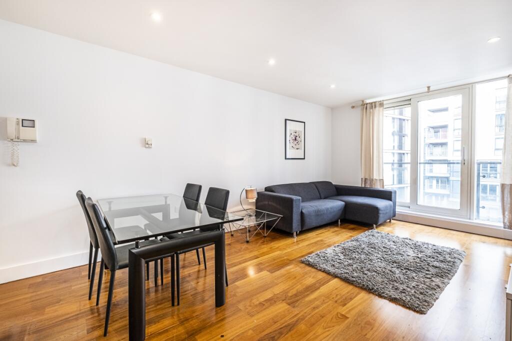 2 bed Apartment for rent in Paddington. From Hamptons International Sales - Hyde Park