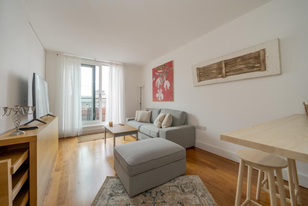 2 bed Apartment for rent in Paddington. From Hamptons International Sales - Hyde Park