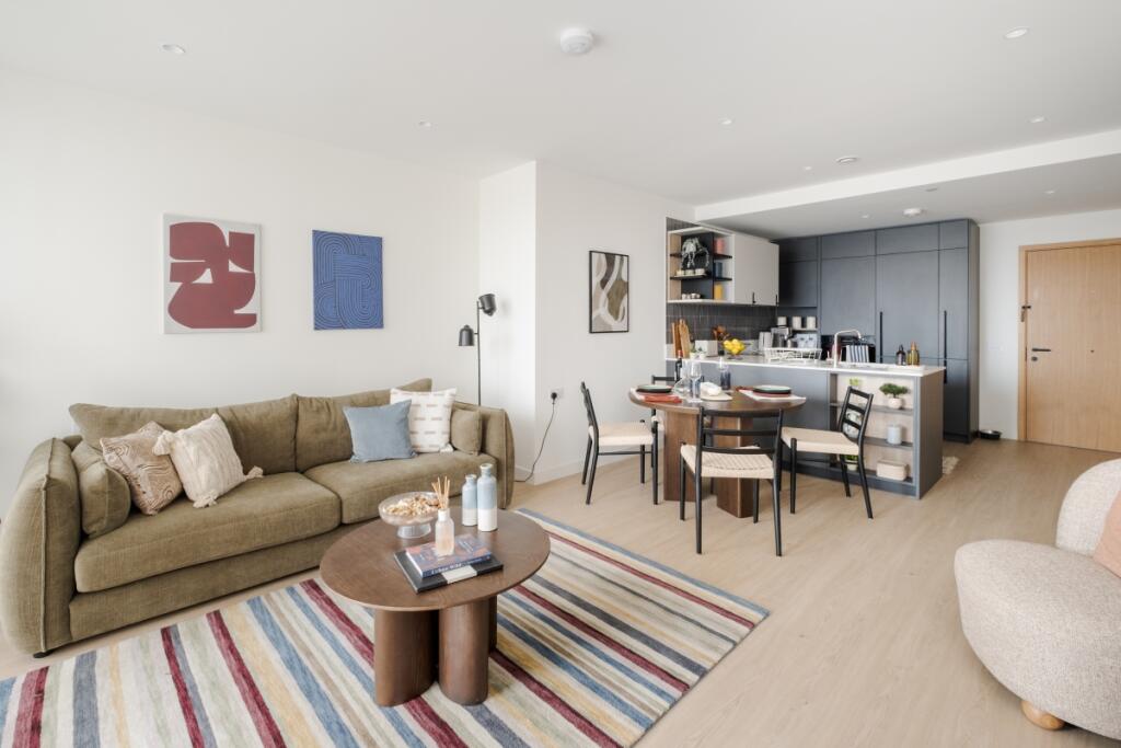 2 bed 1st Floor Flat for rent in Tottenham. From Hamptons International Sales - Hyde Park