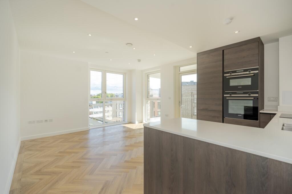 3 bed 1st Floor Flat for rent in Paddington. From Hamptons International Sales - Hyde Park
