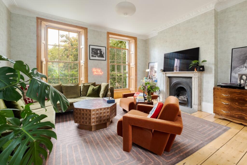 4 bed Mid Terraced House for rent in Islington. From Hamptons - Islington