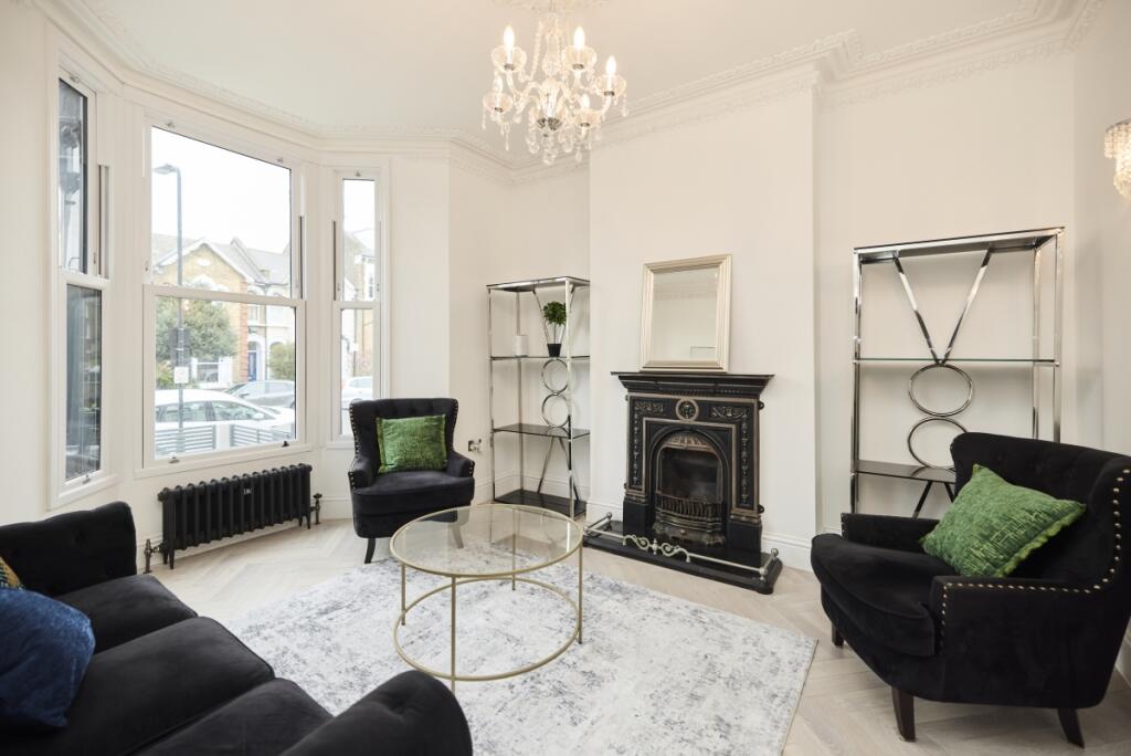 5 bed Mid Terraced House for rent in Stoke Newington. From Hamptons - Islington