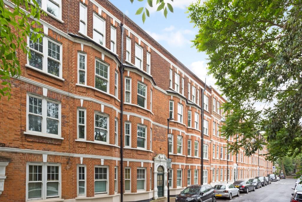 3 bed Apartment for rent in Islington. From Hamptons - Islington