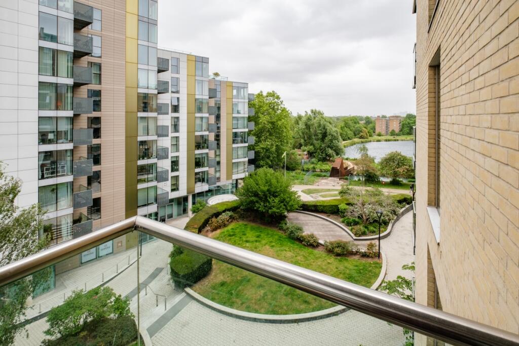 2 bed 1st Floor Flat for rent in Stoke Newington. From Hamptons - Islington