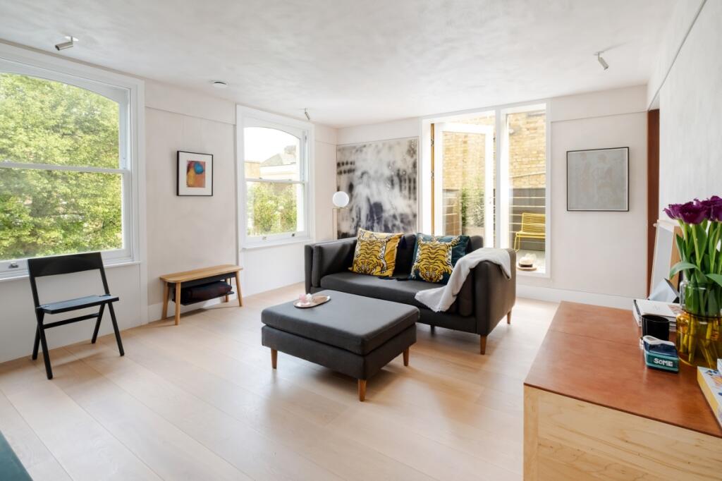 2 bed 1st Floor Flat for rent in Stoke Newington. From Hamptons - Islington