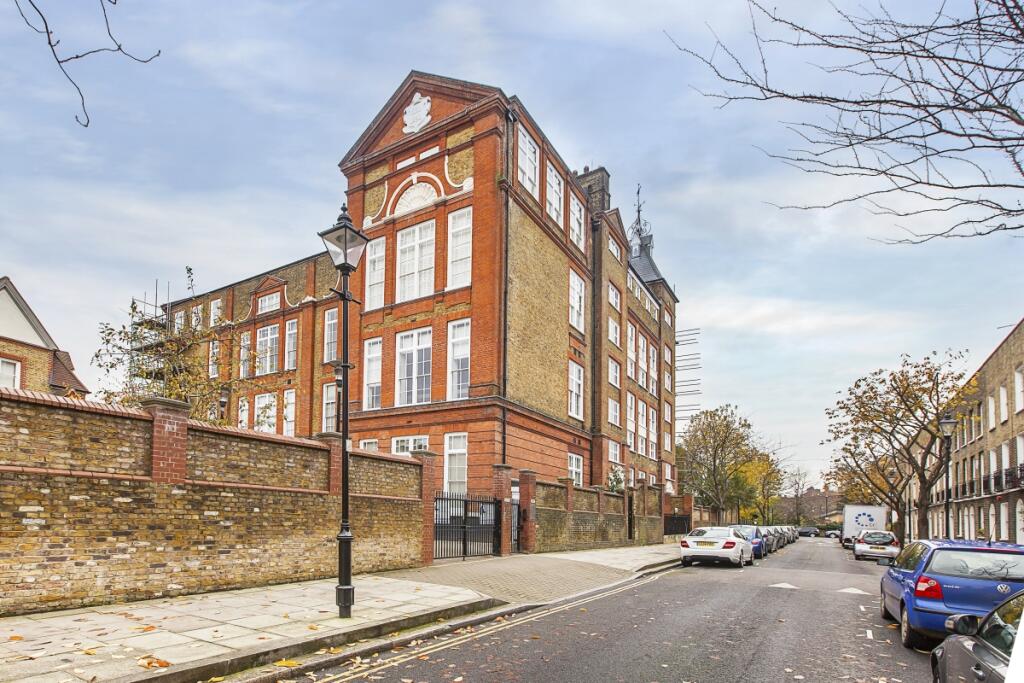 2 bed 1st Floor Flat for rent in Islington. From Hamptons - Islington