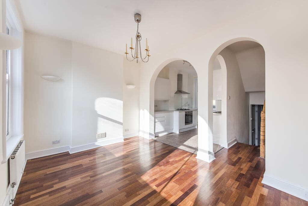4 bed Mid Terraced House for rent in Islington. From Hamptons - Islington