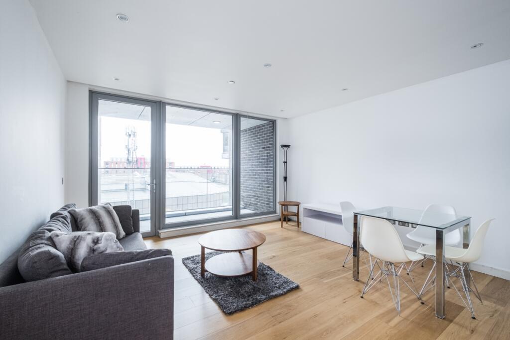 2 bed 1st Floor Flat for rent in Camden Town. From Hamptons - Islington