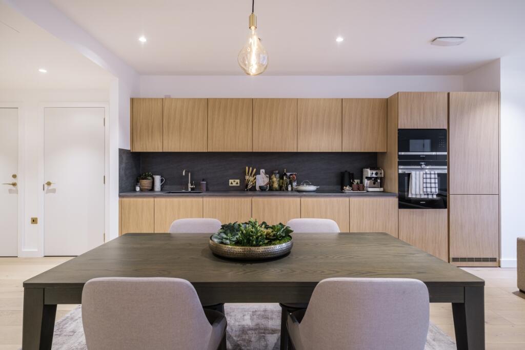2 bed Apartment for rent in Camden Town. From Hamptons - Islington 2 bed Apartment for rent in Camden Town. From Hamptons - Islington