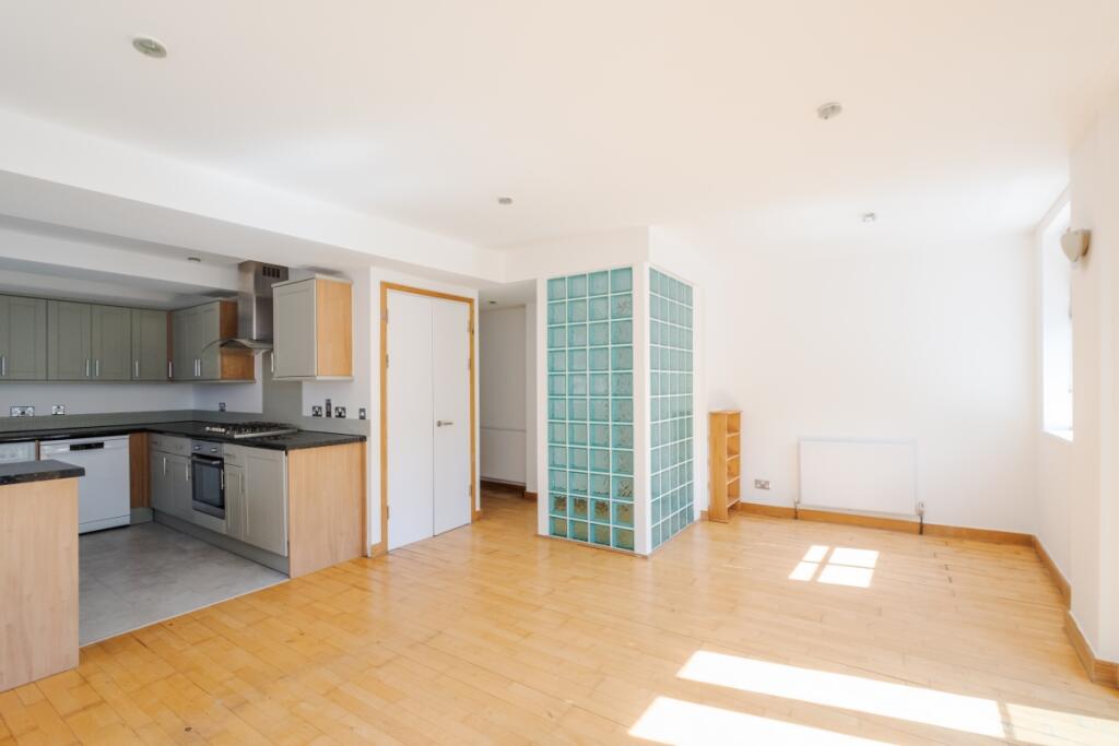 2 bed Apartment for rent in Islington. From Hamptons - Islington