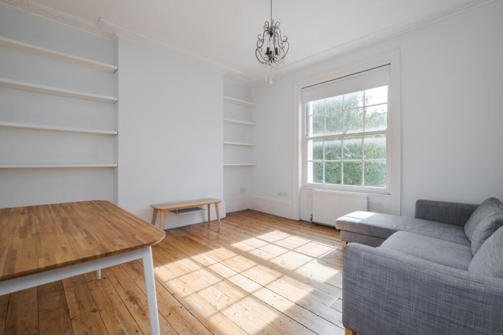 1 bed 1st Floor Flat for rent in Islington. From Hamptons - Islington