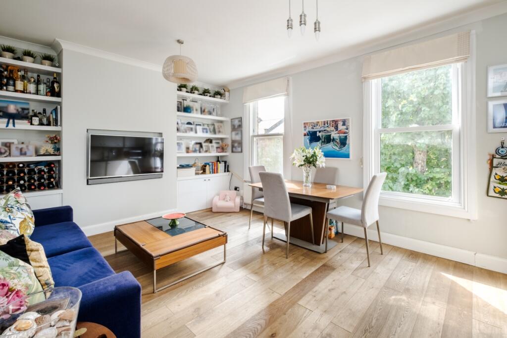 3 bed 1st Floor Flat for rent in Islington. From Hamptons - Islington