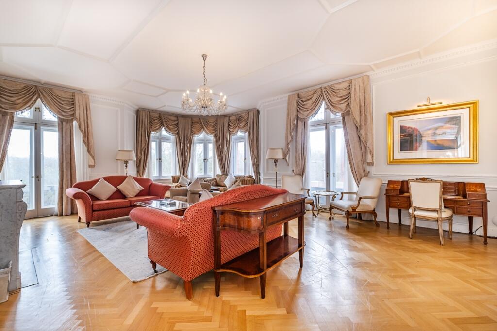 6 bed 1st Floor Flat for rent in Kensington. From Hamptons - Kensington 6 bed 1st Floor Flat for rent in Kensington. From Hamptons - Kensington
