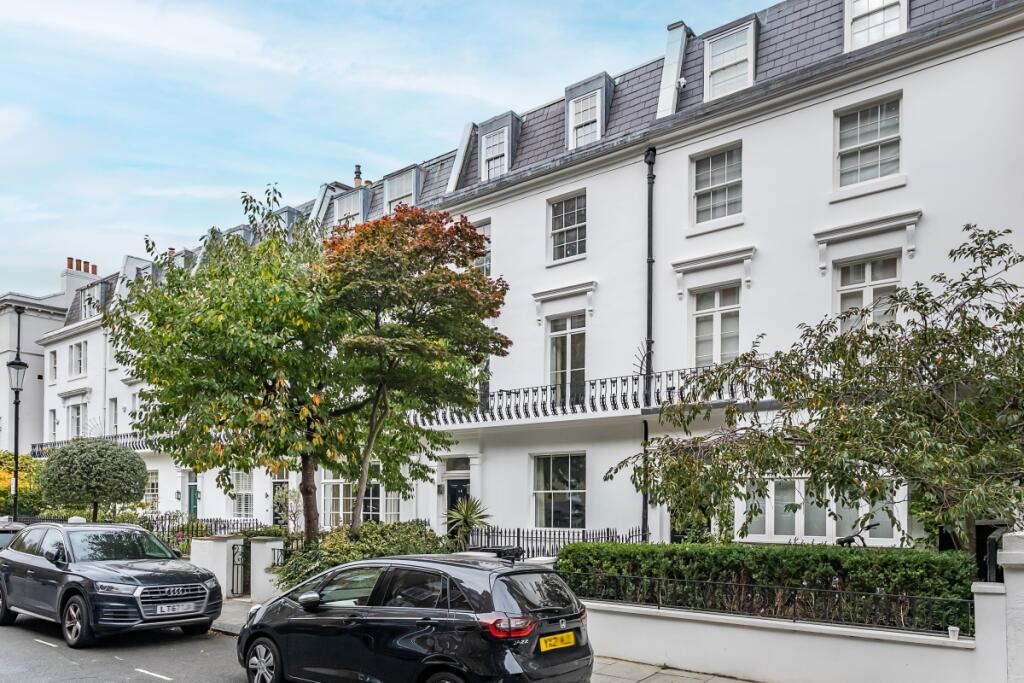 5 bed Town House for rent in Kensington. From Hamptons - Kensington