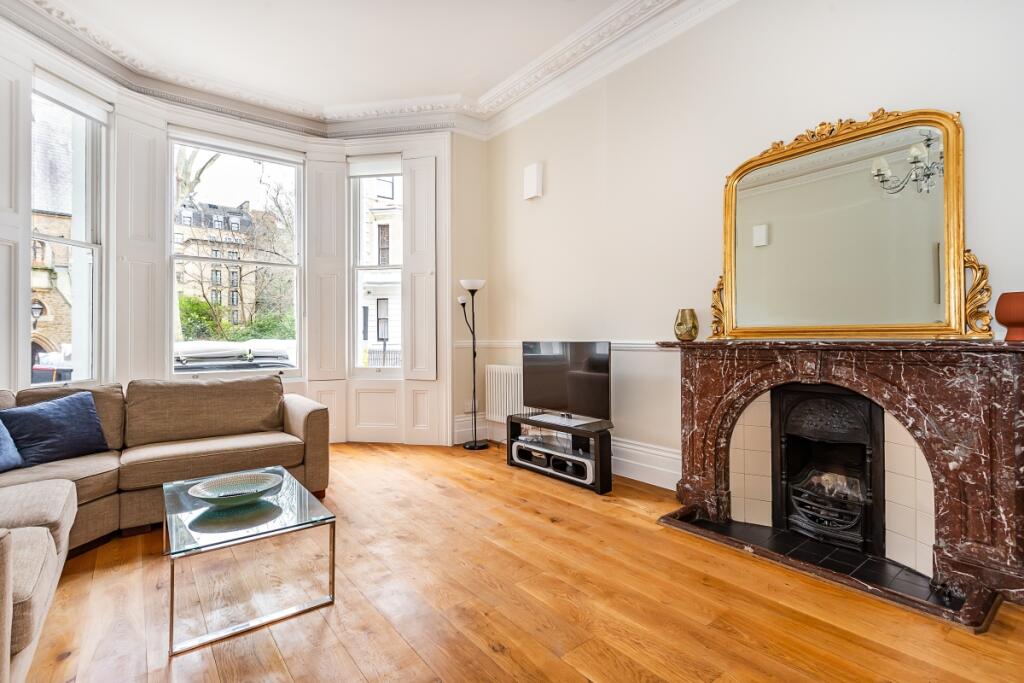 2 bed 1st Floor Flat for rent in Kensington. From Hamptons - Kensington