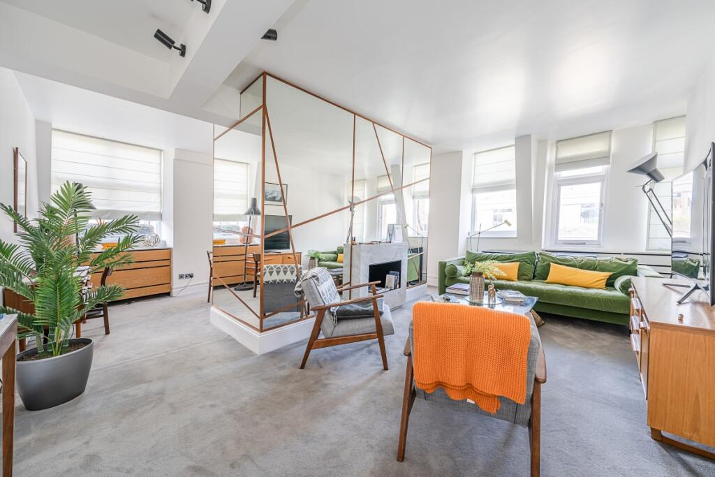 2 bed 1st Floor Flat for rent in Kensington. From Hamptons - Kensington