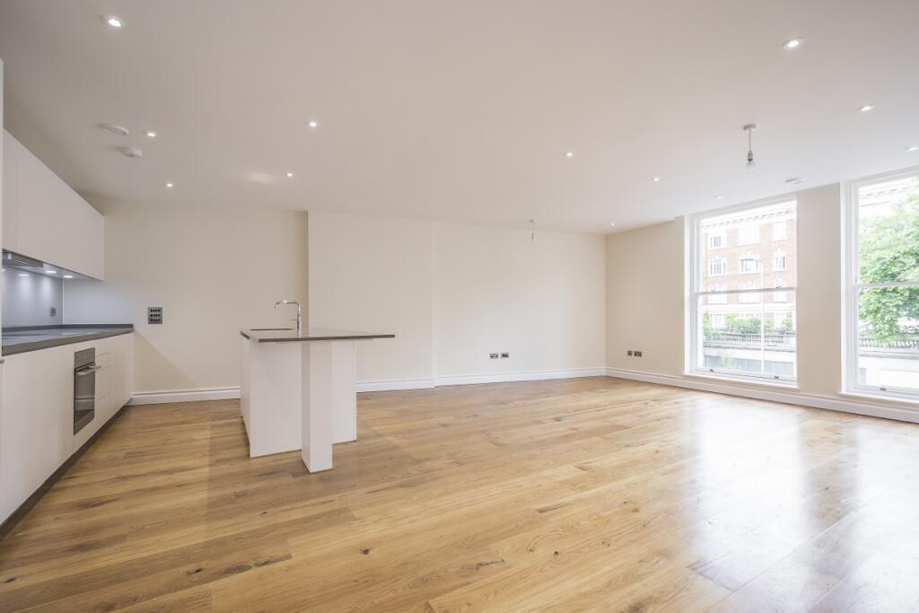 1 bed 1st Floor Flat for rent in Kensington. From Hamptons - Kensington