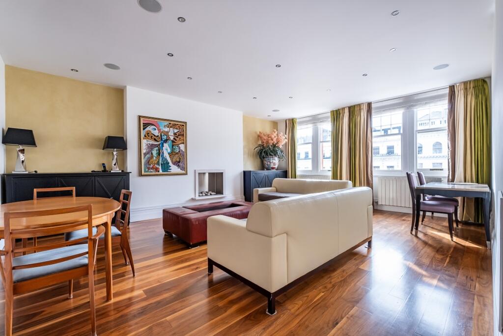 3 bed 1st Floor Flat for rent in Kensington. From Hamptons - Kensington