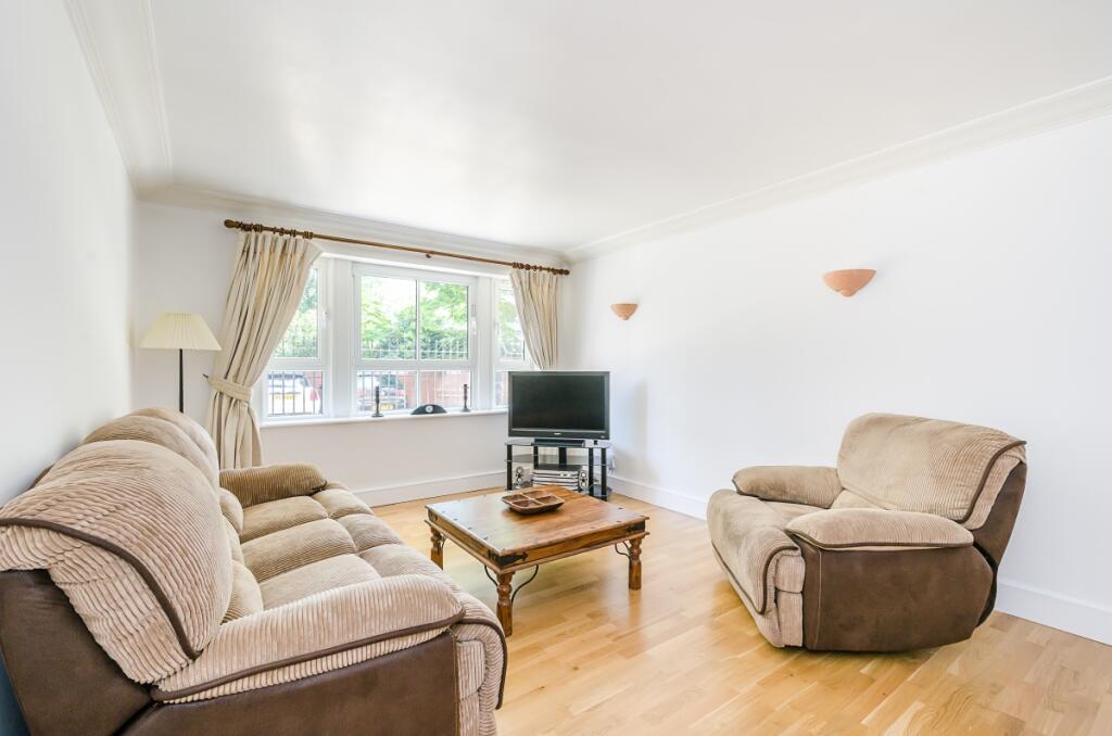 2 bed 1st Floor Flat for rent in Kensington. From Hamptons - Kensington