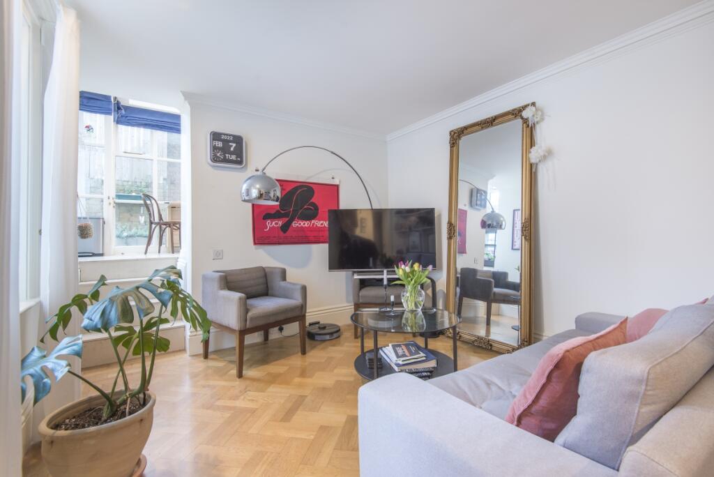 1 bed 1st Floor Flat for rent in Kensington. From Hamptons - Kensington